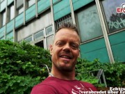 DEUTSCHE HAUSFRAU ABGESCHLEPPT UND OUTDOOR GEFICKT 1/16