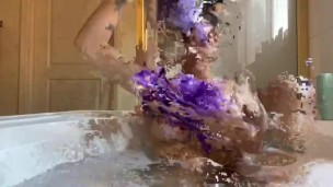 BRUNETTE TS SHOOTS CRAZY ROPES IN BUBBLE BATH preview
