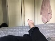Lallie's feet are back