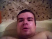 Артем сосет сам себе дрочит ногами лижет ноги в ванной self suck autofellatio self footjob