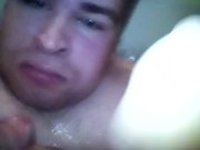 Артем сосет сам себе дрочит ногами лижет ноги в ванной self suck autofellatio self footjob