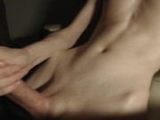 Смотрю порно и обильно кончаю, всё на груди. - Screenshot 6 of 16 - HD