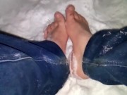 Артем Ходит босиком по снегу barefoot in the snow self suck autofellatio self footjob