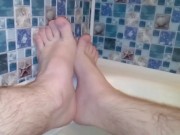 Мои ножки в воде в ванной self suck autofellatio self footjob