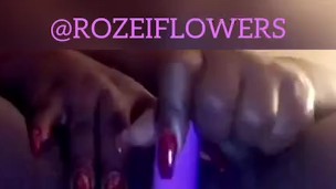 Rozei Flowers solo squirting 