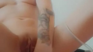 Petite Blonde kiwi milf masturbating 