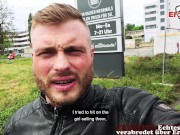 DEUTSCHE REIFE GOTHIC FRAU MIT VIEL MAKE UP BEIM POV USERTREFFEN 1/16