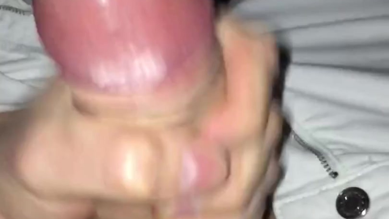 TEEN BOY JERKING OFF A HUGE COCK HARD