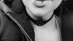 Lip lick 