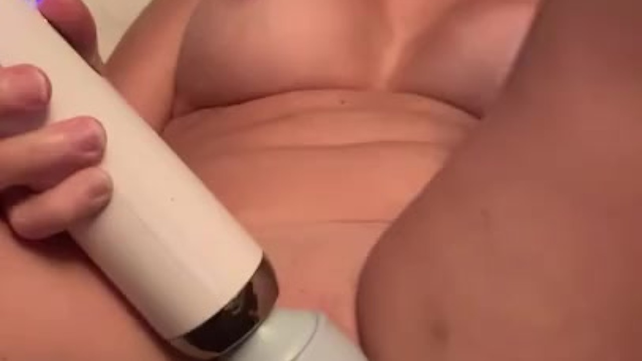 Hot GMilf masturbating with cheese hot dog and takes a bite with mustard after cumming - Free Sex Video - RedTube