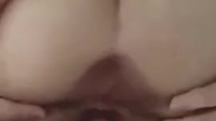 Je suis explose sont trou du cul et elle pleure 