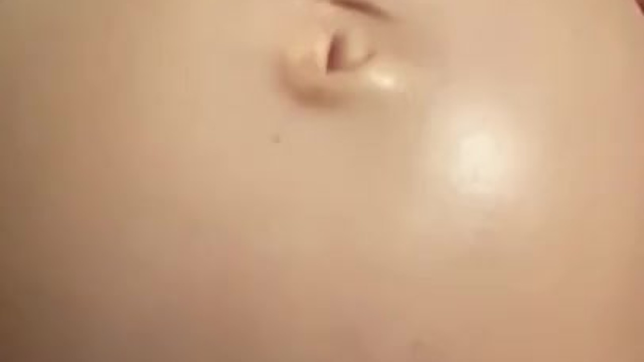 Cumming on her huge pregnant belly - RedTube