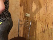 Расплатилась с Курьером Своей Узкой Киской и Минетом. Русское Любительское с Разговорами 1/16