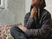 An interesting program was broadcast. 15/16