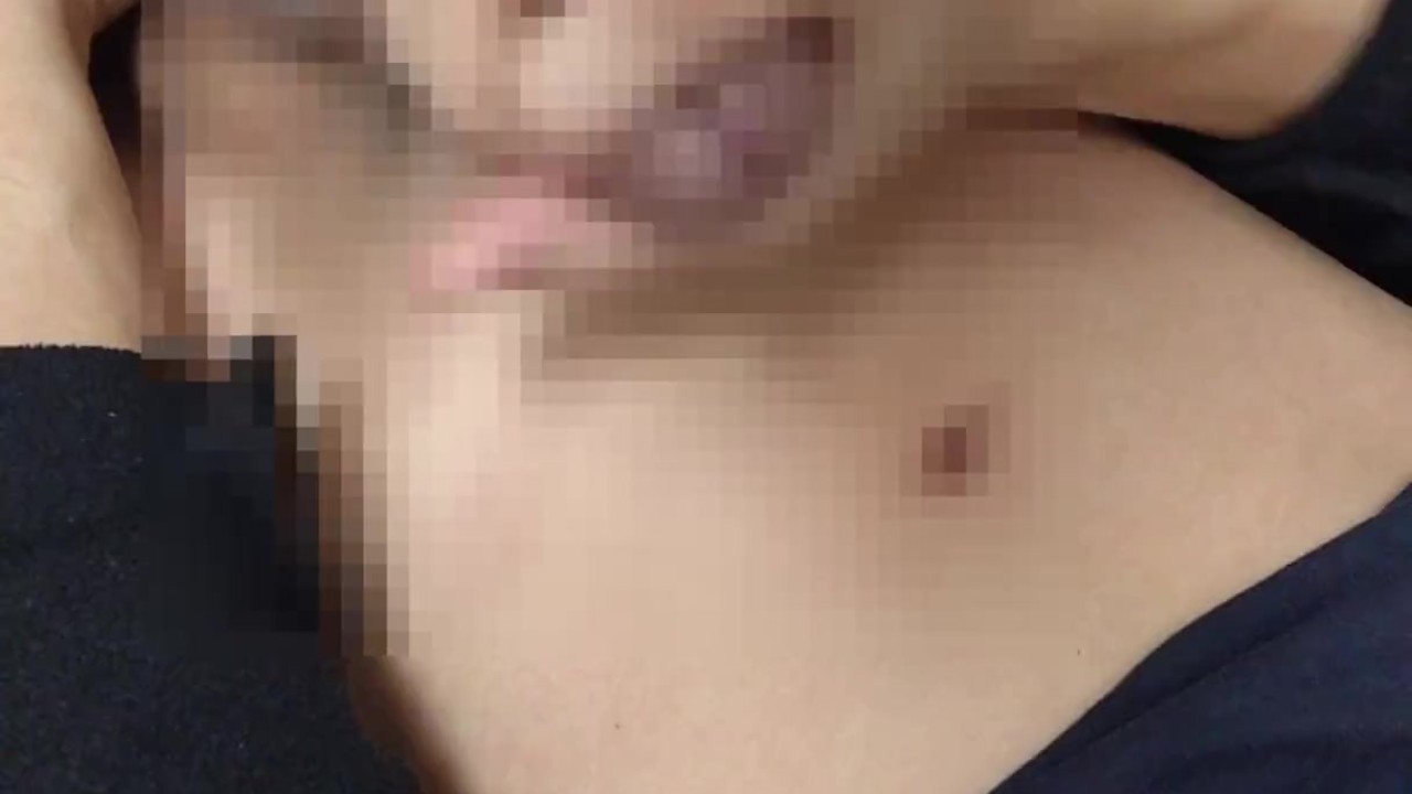 大学生、アナル弄ってオナニー 、指いれたまま射精 - RedTube