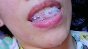 Quickie! Messy cum mouthful selfie! (Mouthful, cumplay and swallow)