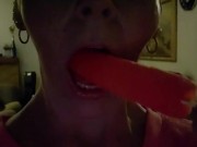CHUBBY THICK MILF GILF AMATEUR PORN STAR  HOUSEWIFE HUMPINHANNAH  GIVES POPSICLE  A PROPER BLOWJOB  2/16