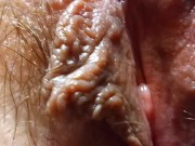 Она шевелит своим клитором очень крупным планом! 7/16