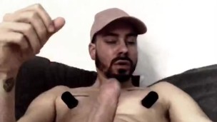 JERKING OFF MY BIG COCK LOTS OF CUM