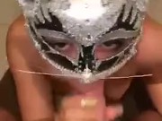 RAGAZZA ITALIANA.. SUPER POMPINO AD UN AMICO .... E SBORRATA IN BOCCA  8/16