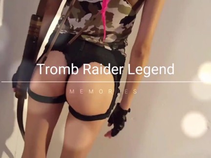 parodia Tomb Raider,Lara Croft vuole succhiarmi il cazzo! io gli sborro sulle tette! Jenny Pink