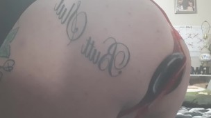 Courtney Sunshine se sente bem em ser uma cadela maricas