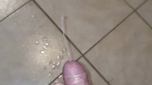 Explosive orgasm! With Massive cumshots in slowmo!!