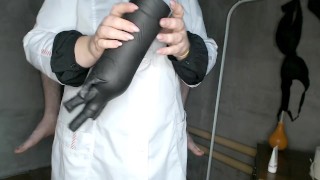 Enfermeira gordinha instruindo paciente (vagina artesanal para masturbação)