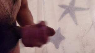 Masterbating in the shower to a big cumshot