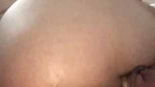 STRETCHING MY ASSHOLE SO GOOD