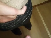 ТРАХАЮ КРАСАВИЦУ ЖЕНУ ПОКА ОН  9/16