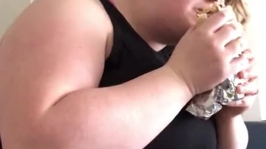 HUNGRY BBW EATS A 1.7 POUND BURRITO