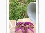 @tici_feet playing with my pink havaianas (preview)