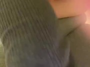 Пышка мастурбирует в лосинах. Влажная киска. Пышка в легинсах. Ирина Природа 5/16