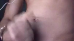 Je joui sur moi français musclé 2 eme partie 