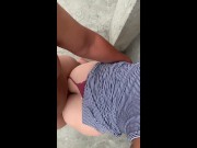 Vecino se cruza a mi patio para follarme mientras su esposa  4/16