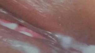 Milf cums creamy 