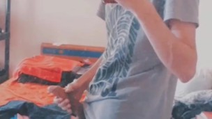 Masturbation sexy young in the mirrow