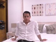 Meine Stiefschwester ist eine Eskorte !!! Schlagen Sie mich und ich werde es niemandem erzählen 2/16