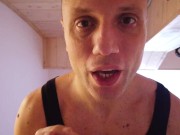 Sara Bell nel suo camerino mentre si prepara per un nuovo film con Capitano Eric 1/16