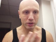 Sara Bell nel suo camerino mentre si prepara per un nuovo film con Capitano Eric 16/16