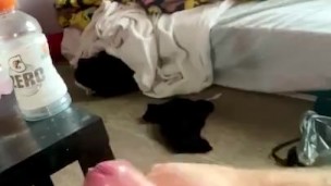 Jacking off, uncut cumshot