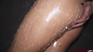 Girl Plays With a Jet of Water and Has an Orgasm
