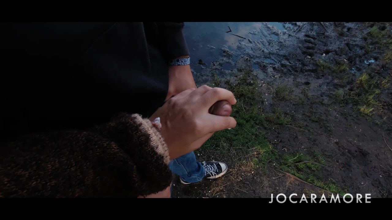 PUBLIC HANDJOB - EROTICA EN ROUTE (EPISODE 9) - 無料セックスビデオ - RedTube