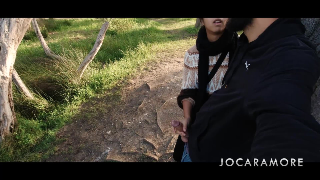 PUBLIC HANDJOB - EROTICA EN ROUTE (EPISODE 9) - 無料セックスビデオ - RedTube