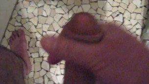 Branlette sous la douche en pensant à liloufever