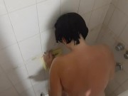 ella en la ducha me descubre y me ayuda a correrme en su cara 3/16