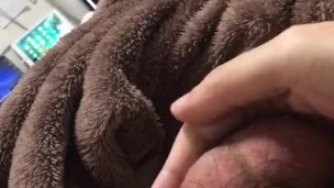オナニーが我慢出来ない…涙　暇さえあればシコシコしてしまう涙　フェラされたい！