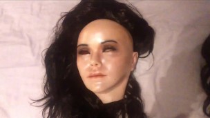 Vipissy - De superbes lesbiennes se couvrent de pisse pendant le sexe lesbien