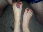 Having fun with my gf's feet. I love to fuck her sexy toes.